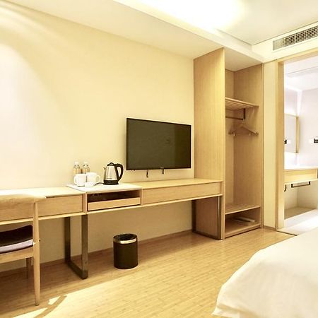Ji Hotel Shanghai Oriental Pearl Tower Exterior foto
