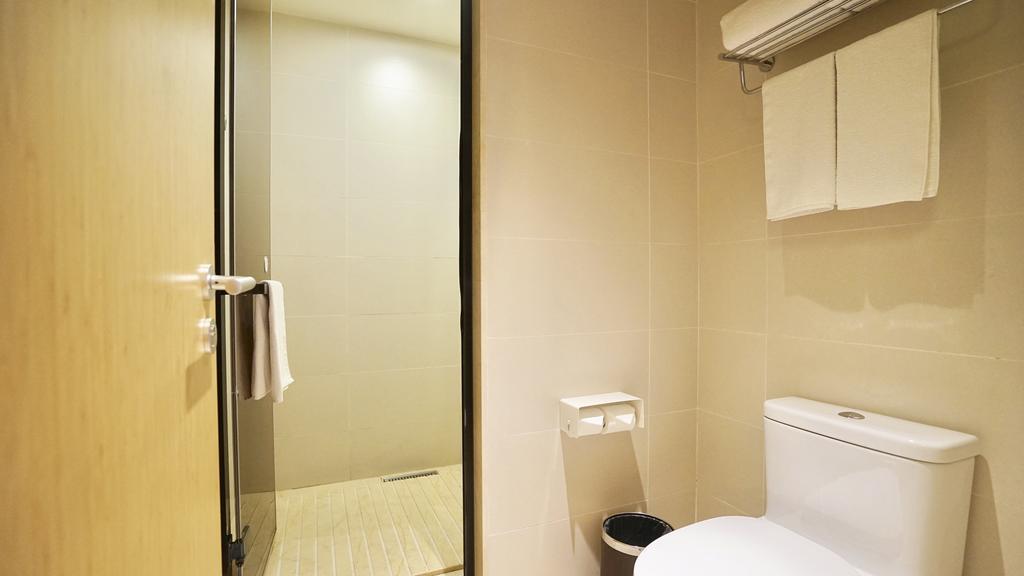 Ji Hotel Shanghai Oriental Pearl Tower Exterior foto