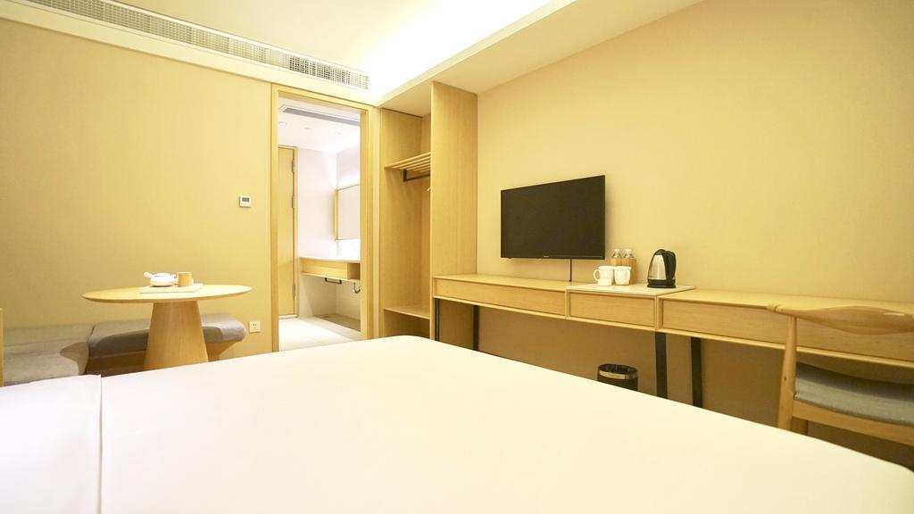 Ji Hotel Shanghai Oriental Pearl Tower Exterior foto